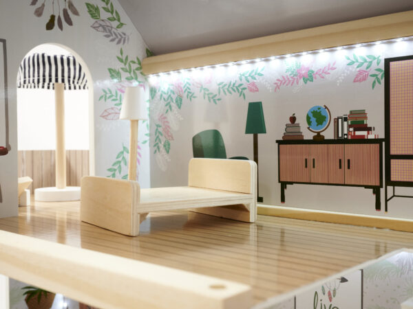KX5944 Domek dla lalek drewniany apartament Ikonka boho 9 Medinis lėlių namelis su LED apšvietimu LULILO