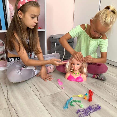 pol_pm_Glowa-do-stylizacji-z-akcesoriami-23437-17886_8 Lėlės galva šukuosenoms daryti