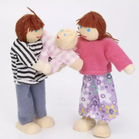 Medinių lėlyčių rinkinys (tinka lėlių nameliams)