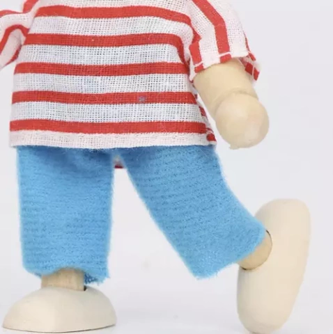 Medinių lėlyčių rinkinys (tinka lėlių nameliams)