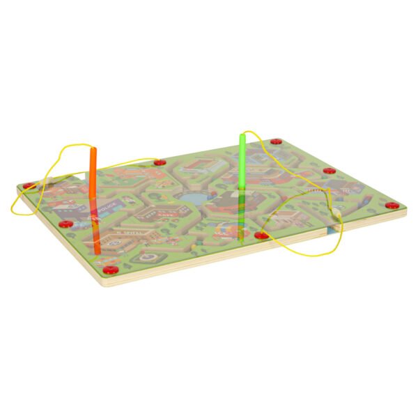 Medinis magnetinis labirintas Miestas