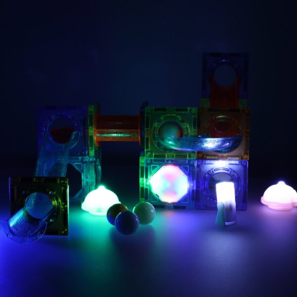 Magnetinių kaladėlių rinkinys su šviečiančiais elementais (49 dalių)