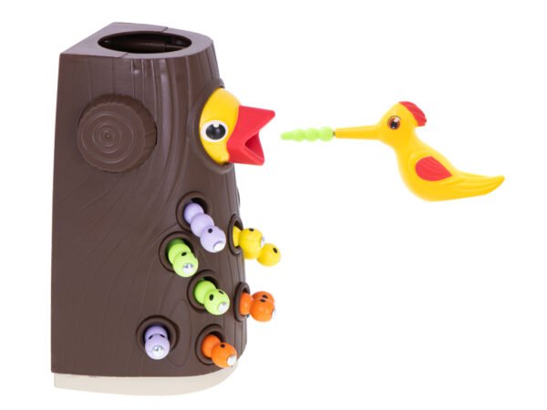 Magnetinis žaidimas ,,Pamaitink paukščiuką"