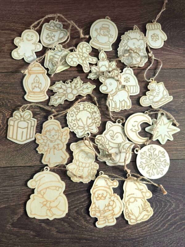 24 kalėdinės medinės figūrėlės spalvinimui