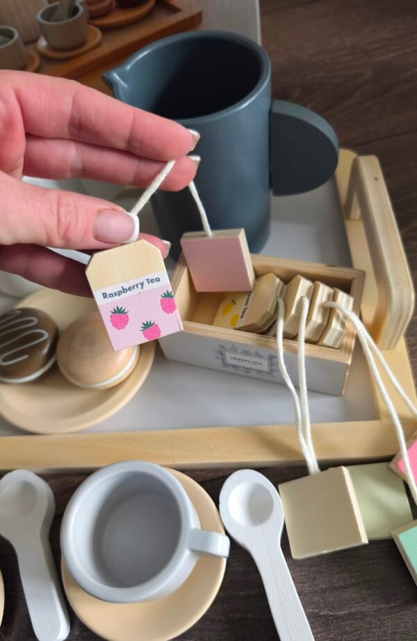 Medinis servizas 16 dalių