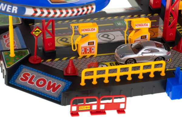 Daugiaaukštis parkingas su degaline ir plovykla