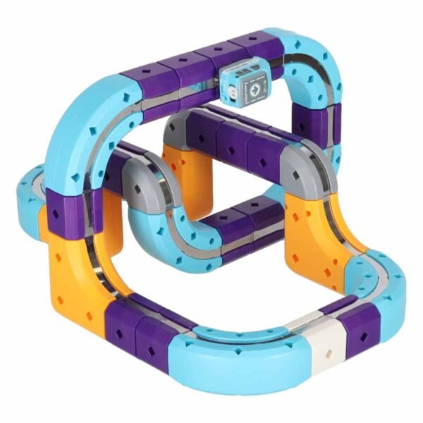 Magnetinis konstruktorius – lenktynių trasa su automobiliu, 87 dalys