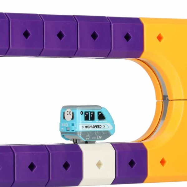 Magnetinis konstruktorius – lenktynių trasa su automobiliu, 87 dalys