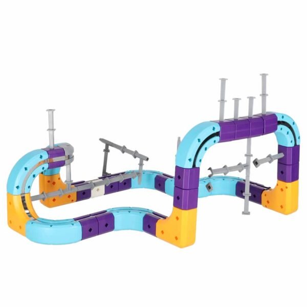 Magnetinis konstruktorius – lenktynių trasa su automobiliu, 87 dalys