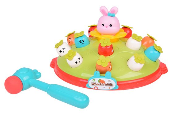 „Mušk plaktuku“ – interaktyvus žaidimas su triušiuku ir morkytėmis