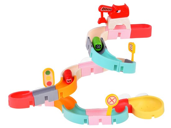 Kūrybiškas trasos rinkinys maudynėms